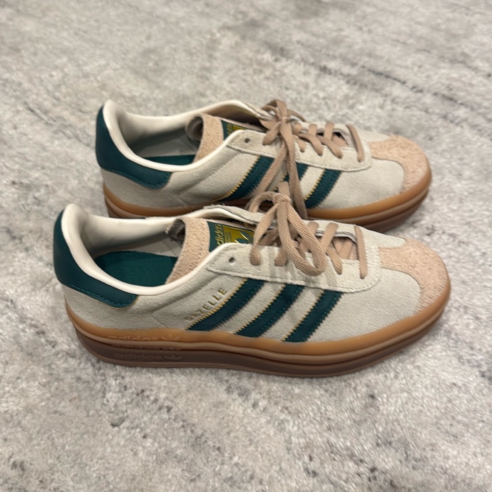 Adidas Gazelle Bold- green/cream/beige - sz 6.5 - NWT